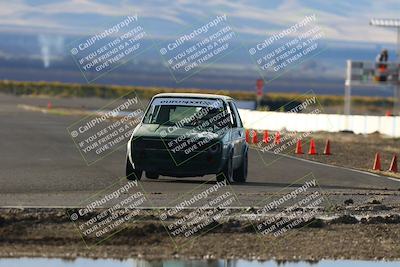 media/Nov-16-2025-CalClub SCCA (Sun) [[2975c16dfc]]/Group 6/Turn 1/